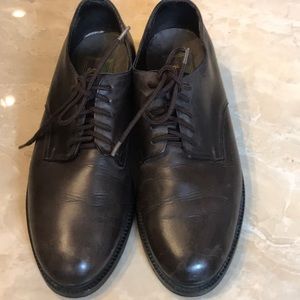 Casual brown work shoes